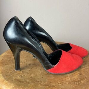 1940s Avonettes Red Suede and Black Leather Pumps - Size 7 1/2AA